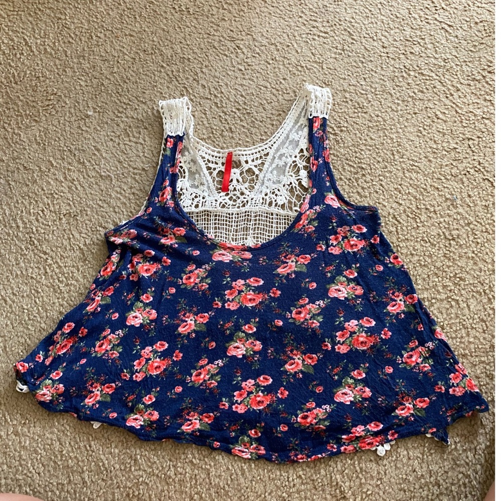 flower print open back cropped shirt